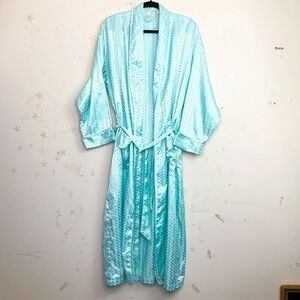 INTIMATE Mood pastel green satin robe